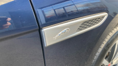 Jaguar F-Pace 2.0 D200 SE 5dr Auto AWD Diesel Estate